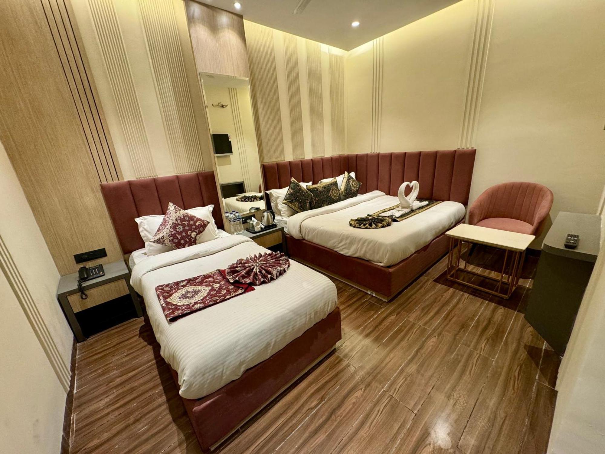 Hotel 51 Amritsar Exterior photo